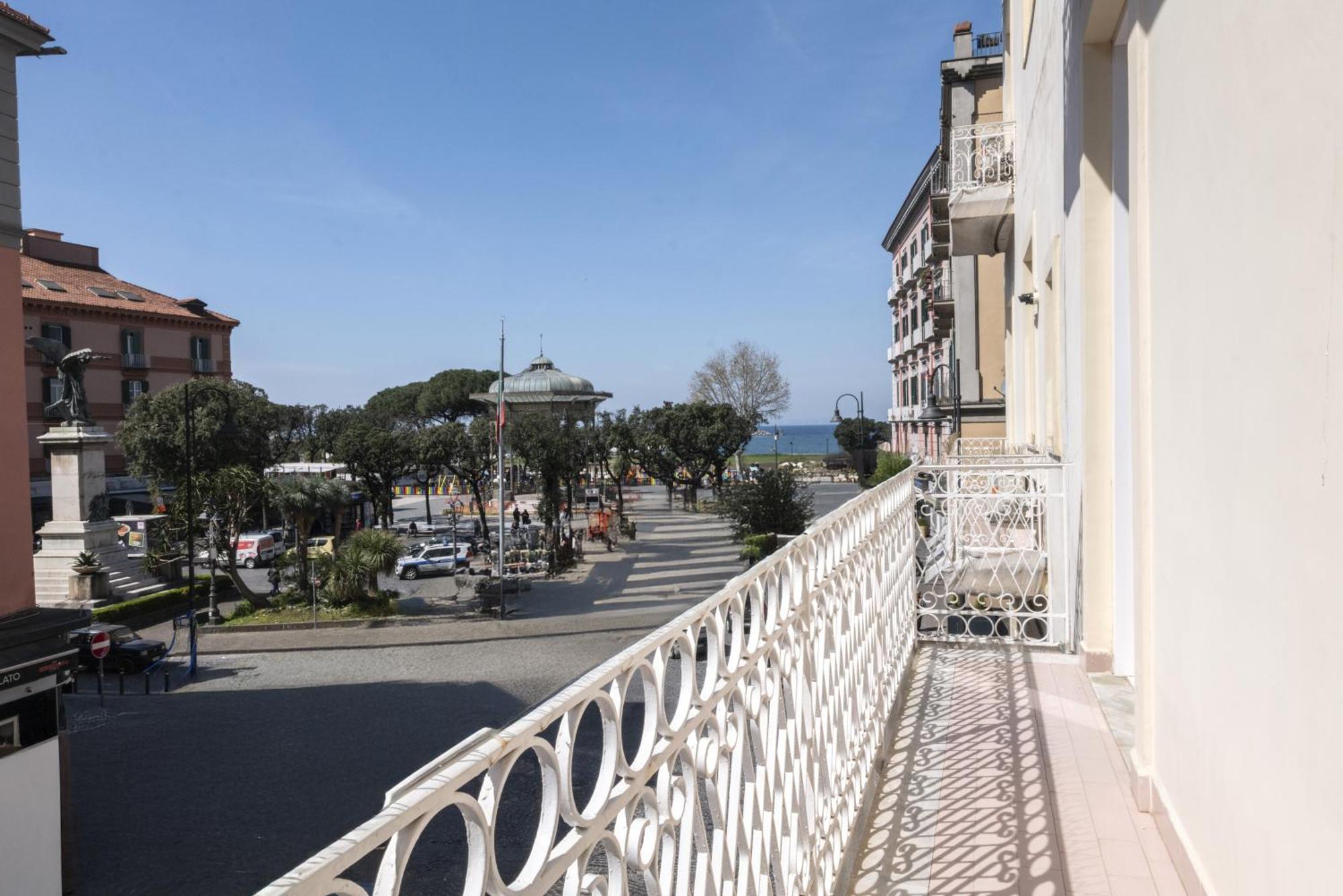 Mya Home Luxury Apartments Castellammare di Stabia Bagian luar foto