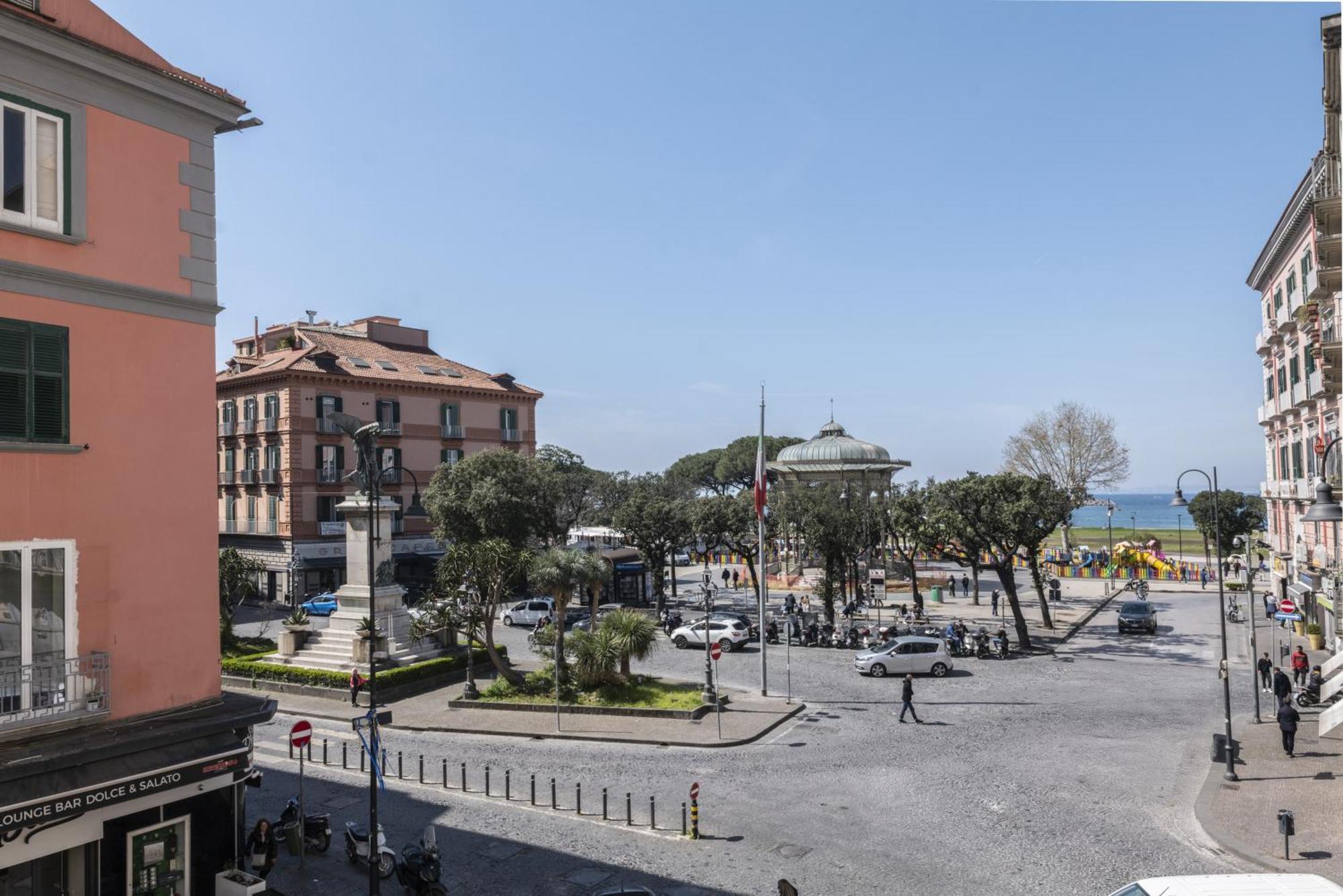 Mya Home Luxury Apartments Castellammare di Stabia Bagian luar foto